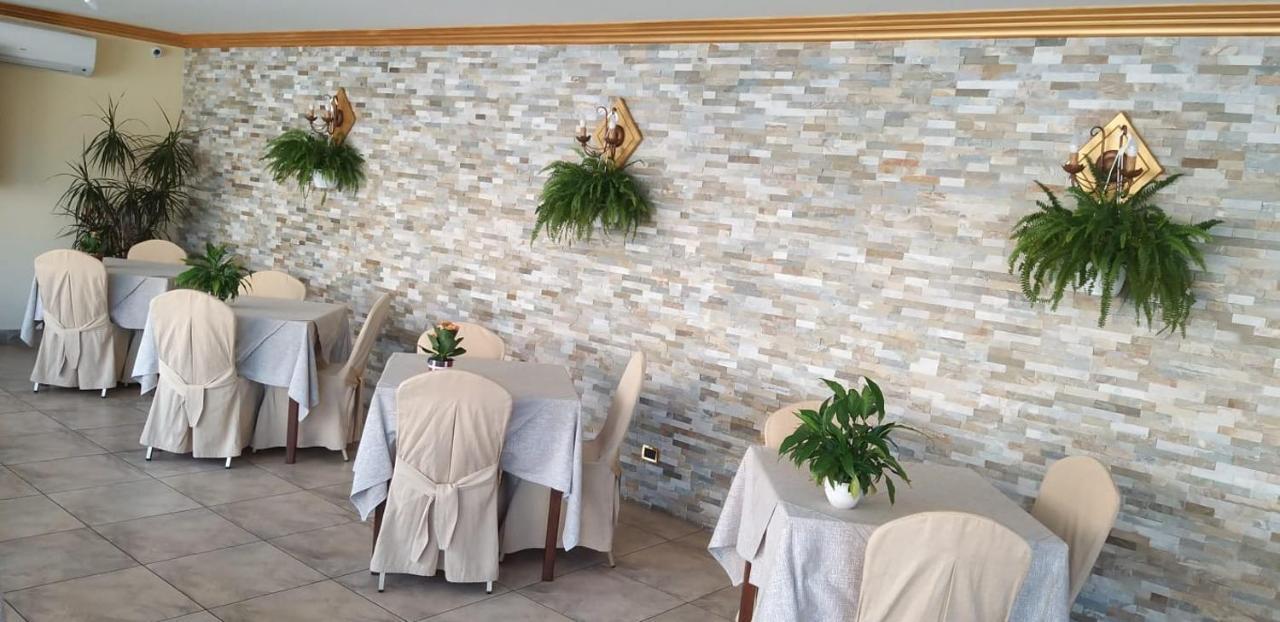 וילה סן ג'ובאני Hotel La Conca מראה חיצוני תמונה