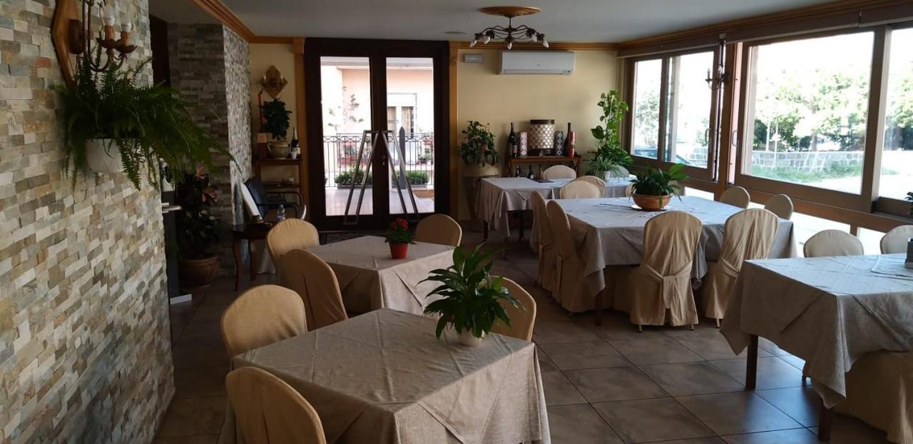 וילה סן ג'ובאני Hotel La Conca מראה חיצוני תמונה