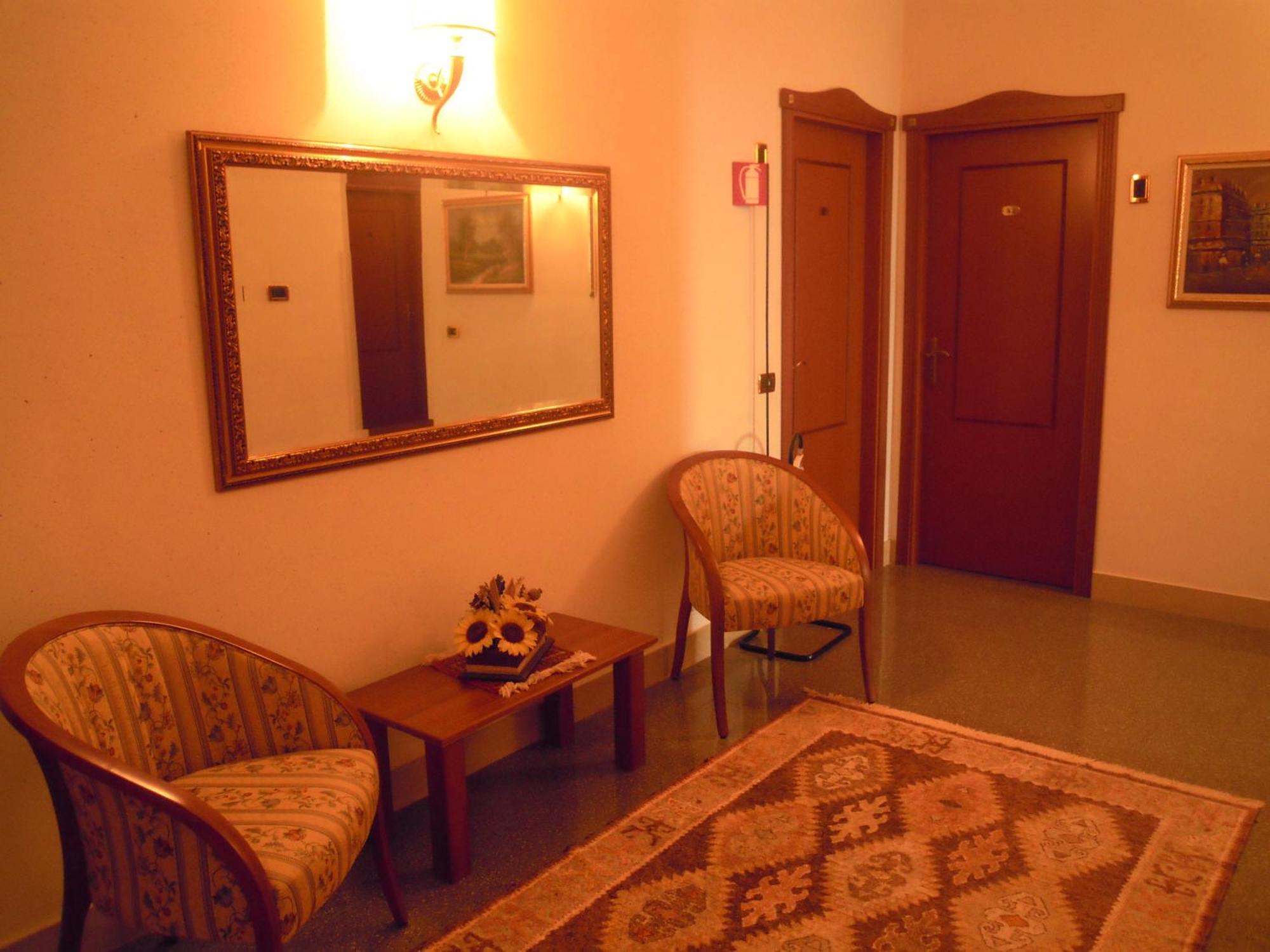 וילה סן ג'ובאני Hotel La Conca מראה חיצוני תמונה