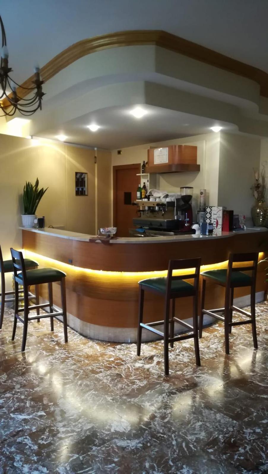 וילה סן ג'ובאני Hotel La Conca מראה חיצוני תמונה