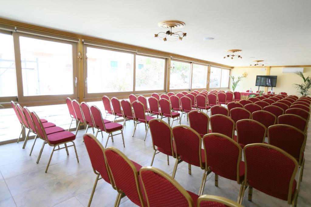 וילה סן ג'ובאני Hotel La Conca מראה חיצוני תמונה