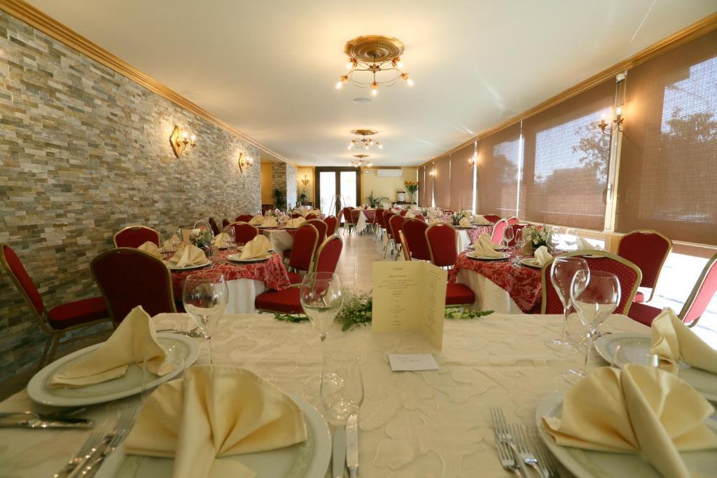 וילה סן ג'ובאני Hotel La Conca מראה חיצוני תמונה